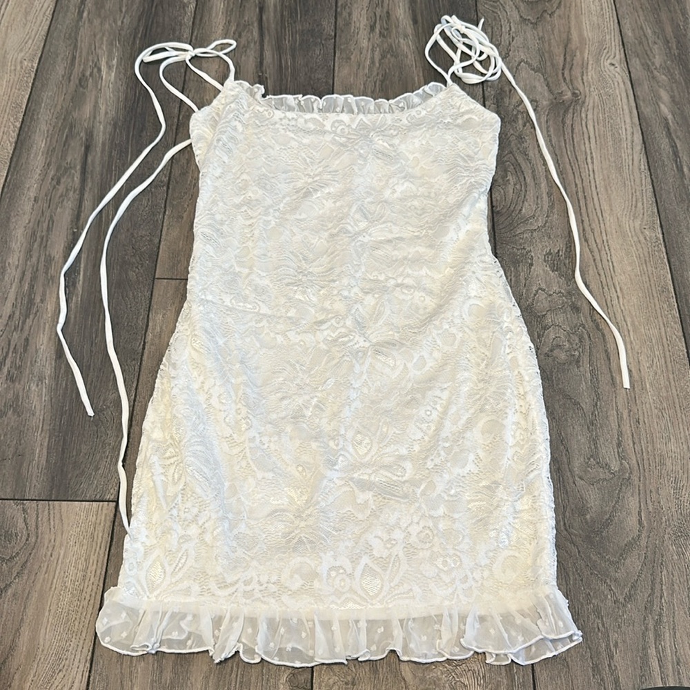 Lucy in the Sky white mini dress. NWT